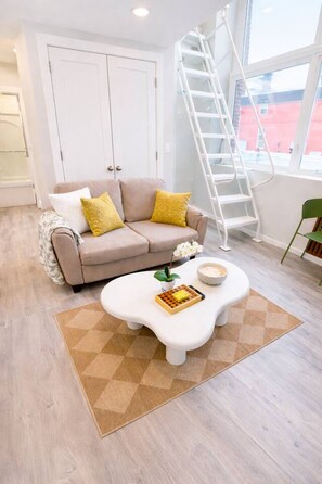 Uklassifisert bilde, 4 av 17, knapp