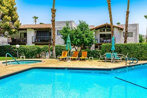 Pool - Modern condo with mountain view, private balcony, pools (Palm Springs)