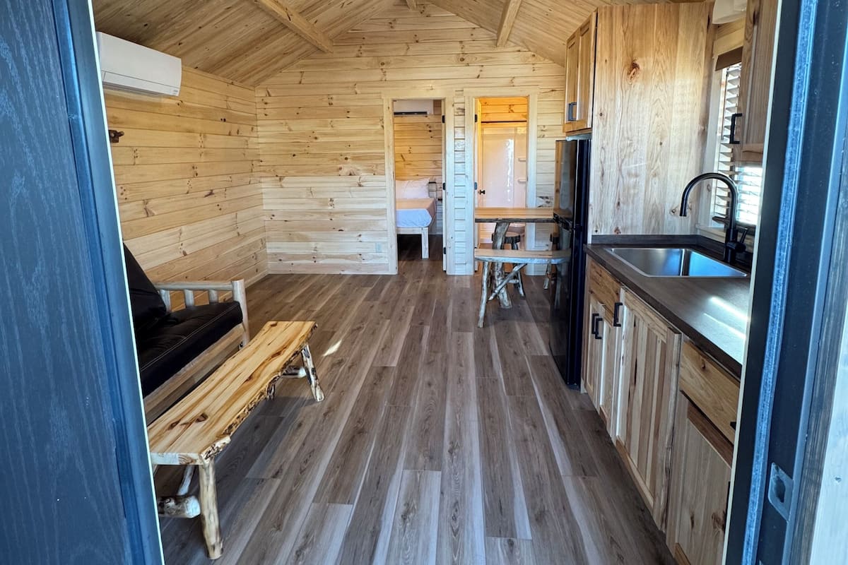 Cabane Familiale, plusieurs lits, animaux de compagnie acceptés, vue montagne