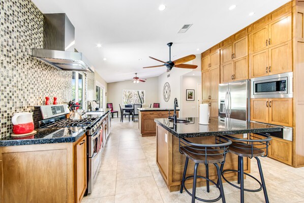 Fridge, microwave, oven, stovetop - Tranquil dog-friendly retreat w/ private pool & spa, courtyard, & mountain views (Palm Springs)