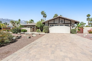 Exterior - Tranquil dog-friendly retreat w/ private pool & spa, courtyard, & mountain views (Palm Springs)