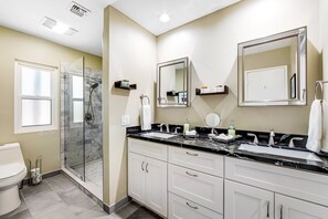 Shower, hair dryer, towels - Tranquil dog-friendly retreat w/ private pool & spa, courtyard, & mountain views (Palm Springs)