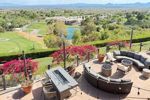 Outdoor dining - Lovely condo with desert views, on site golf, heated pool, & fitness center (Tucson)