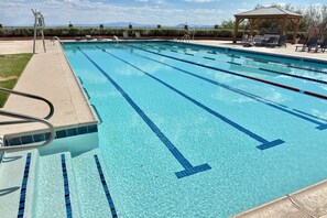 A heated pool - Lovely condo with desert views, on site golf, heated pool, & fitness center (Tucson)