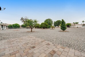 Property grounds - Ground-Floor Home w/Valley Views, Central A/C, Fast WiFi, & Private Washer/Dryer (Sun City)