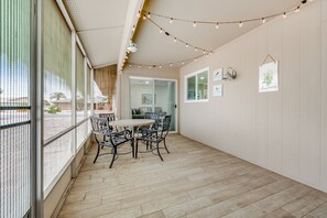 Interior - Ground-Floor Home w/Valley Views, Central A/C, Fast WiFi, & Private Washer/Dryer (Sun City)