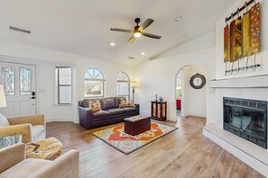 Smart TV, fireplace - Dog-friendly home with garden patio, fireplace, & views of red rock cliffs (Sedona)