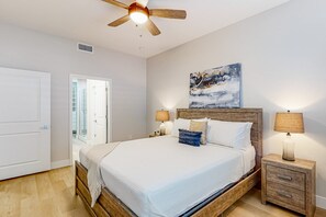 2 bedrooms, iron/ironing board, free WiFi, bed sheets - Beautiful dog-friendly condo with pool, central AC, & washer/dryer (Tucson)