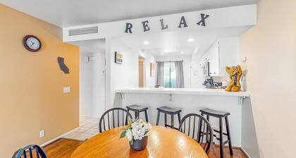 Comfortable, dog-friendly condo in a gated community w/ a shared pool
