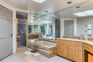 Shower, hair dryer, towels - Luxurious home w/ expansive patio, shared pool, gas fireplace, mountain views (Rancho Mirage)