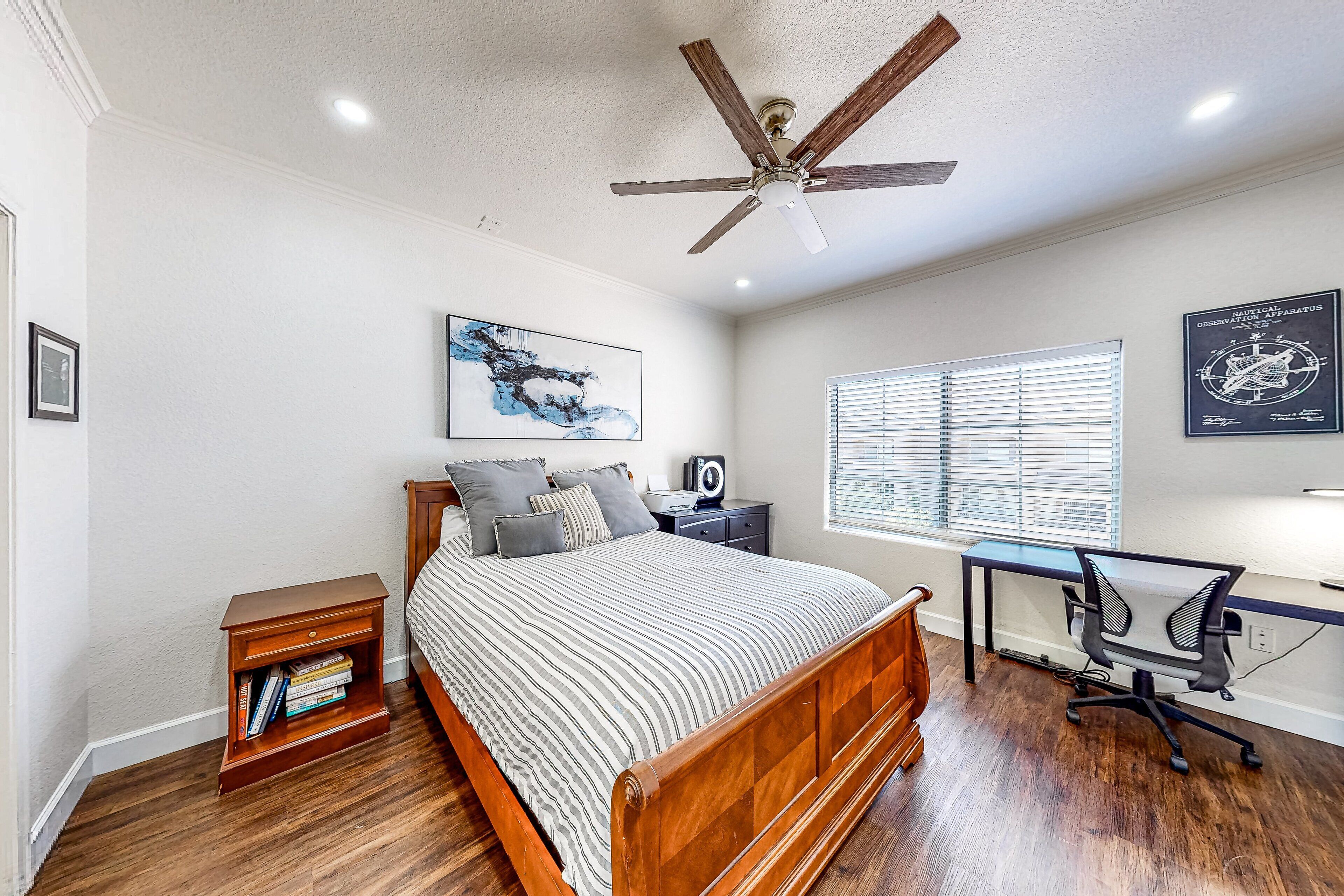 3 bedrooms, desk, free WiFi, bed sheets