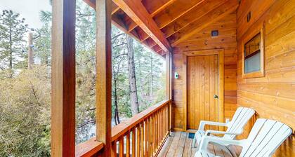 Charming dog-friendly home with covered deck, W/D, & mountain view
