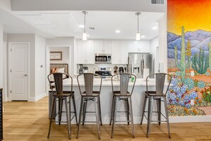 Fridge, microwave, oven, stovetop - 1st-floor condo with mountain views, pool, hot tub, private balcony, AC, & W/D (Tucson)
