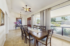 Dining - Beautiful home close to everything with private pool & hot tub, fast WiFi, AC (Scottsdale)