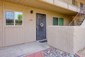 Exterior detail - Ground-floor condo with pool, hot & central AC - close to Old Town, attractions (Scottsdale)
