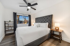 3 Schlafzimmer, Schreibtisch, Bügeleisen/Bügelbrett, kostenloses WLAN