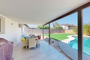 Pool - Modern updated home with private pool, large yard, gas grill (Scottsdale)