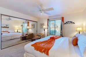 1 bedroom, iron/ironing board, free WiFi, bed sheets - Beautiful Condo minutes from downtown, shared pools, hot tub, tennis & golf (Palm Springs)