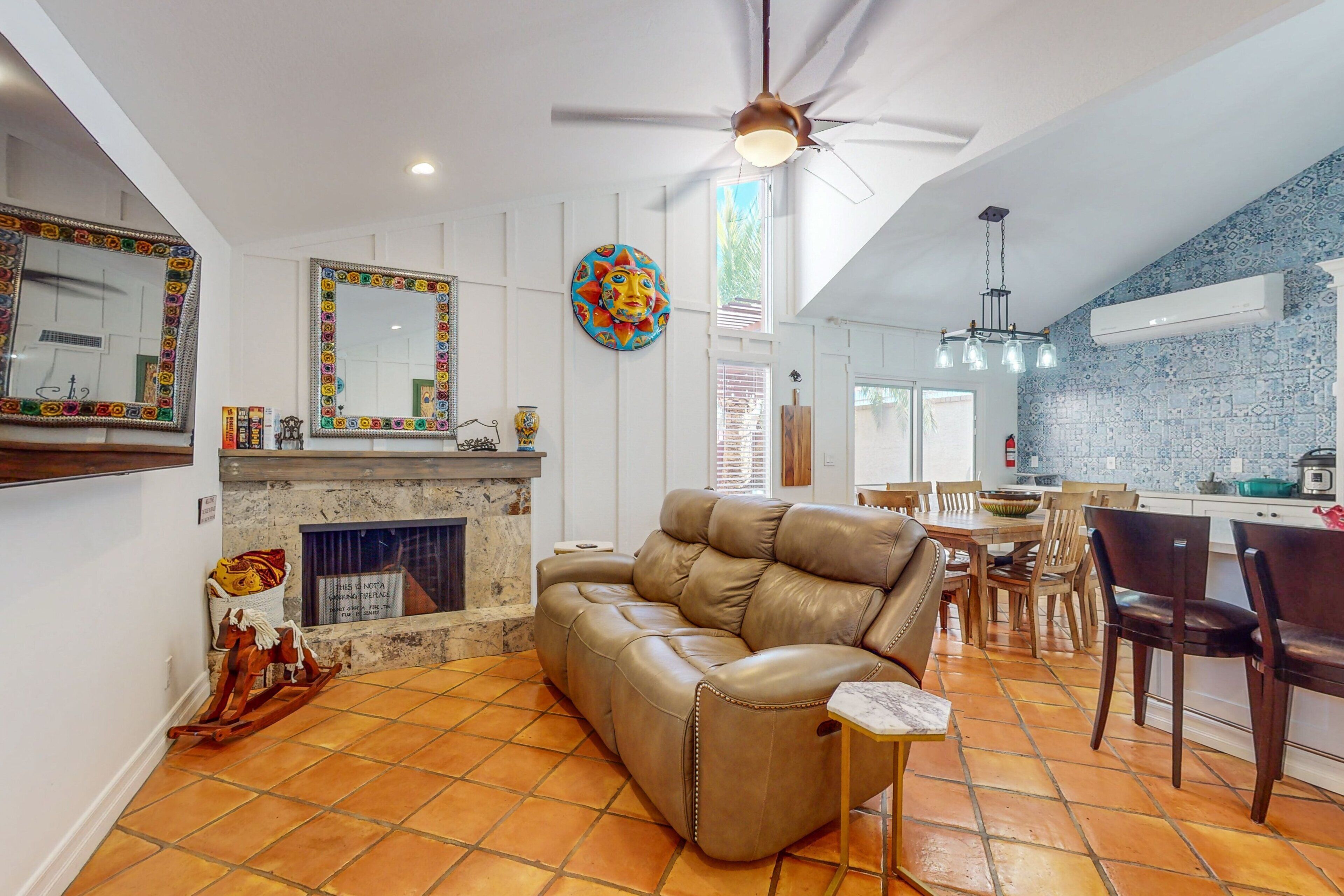 Charming Dog-friendly Townhome With 3 Pools, Gas Grill, Ac, & Washer/dryer - Tempe, AZ