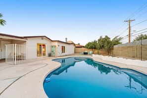 Pool - Groovy, dog-friendly ranch with pool, fenced yard, AC & W/D (Phoenix)