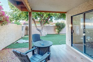 Terrace/patio - Sunshine Time | Condo in Scottsdale with pool, hot tub, gym, & washer/dryer (Scottsdale)
