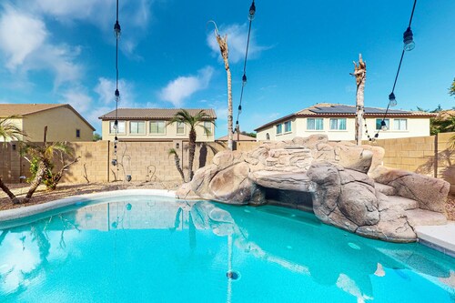 Spectacular home with private pool & pool chiller, grill, loft w/ games
