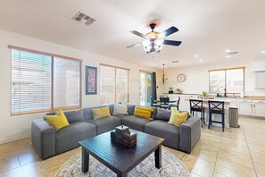 Smart TV - Spectacular home with private pool & pool chiller, grill, loft w/ games (Phoenix)