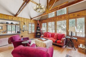 Interior - Fantastic wooded escape with private hot tub, WiFi & deck (Idyllwild)