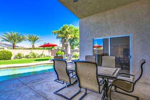 Outdoor dining - Peaceful, dog-friendly home with private pool, attached spa & patio (Palm Desert)