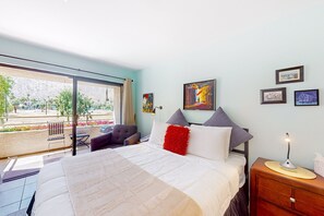 1 slaapkamer, een strijkplank/strijkijzer, gratis wifi, beddengoed