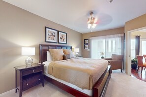 2 bedrooms, free WiFi, bed sheets - Breezy Desert Retreat Upscale N. Scottsdale Condo with Community Amenities (Scottsdale)