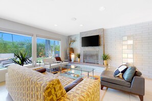 Smart TV, fireplace, DVD player, books - Entertain at this dog-friendly home w/ pool & hot tub, blocks from downtown (Palm Springs)