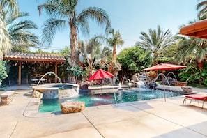 A heated pool - Gorgeous Palm Desert Oasis with Backyard Paradise, Pool, Spa & Private Casita (Palm Desert)