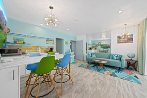 Interior - Modern Home w/Gorgeous Backyard, Pool, Hot Tub & Mountain Views - Dogs ok (Palm Desert)