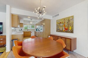 Dining - Classic '50s Home w/ a Private Pool, Spa, & Gas Grill - Close to Downtown (Palm Springs)