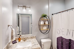 Shower, hair dryer, towels - Modern, two-story condo with balcony - near downtown, NAU & great trails (Flagstaff)