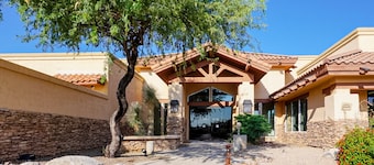 55+ Resort Home - Shared Pool & Hot Tub - WiFi, AC, Snowbird-Friendly, Dogs OK