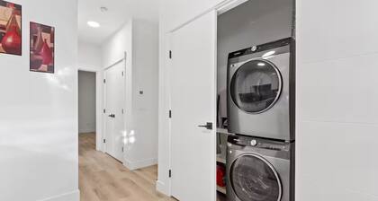 Entire modern private suite centrally located - minutes away from downtown!