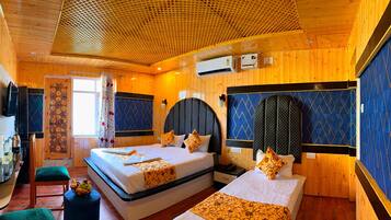 Deluxe Double Room, Air conditioning, Mountain View | Laptop workspace, iron/ironing board, free WiFi