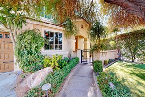 Exterior detail - Beautiful home with private pool, outdoor kitchen & enclosed yard (Indio)