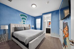 Unclassified image, 3 of 32, button