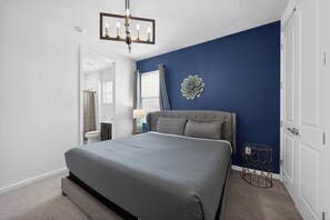 Iron/ironing board, Internet, bed sheets