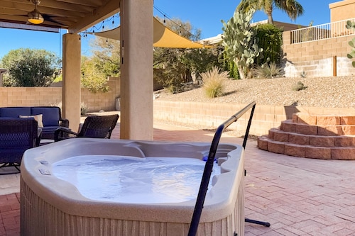 Dog Friendly home with hot tub, large yard, grill, & gas fireplace!