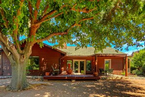 Exterior - Ground-floor mountain-view home with patio, central AC & washer/dryer (Sedona)
