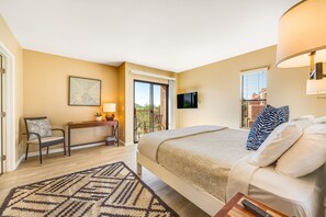 2 bedrooms, iron/ironing board, free WiFi, bed sheets - Quiet condo near Sabino Canyon with pool, hot tub, tennis & amazing views (Tucson)