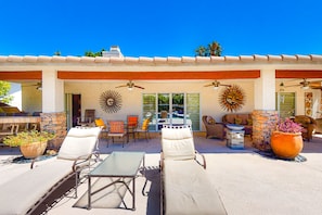 Terrace/patio - Dog-friendly home with private pool & spa, outdoor kitchen area (Cathedral City)