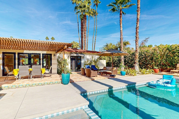 A heated pool - New, Spanish Colonial Revival Estate Dog FriendlY with Pool, Pickleball (Palm Springs)