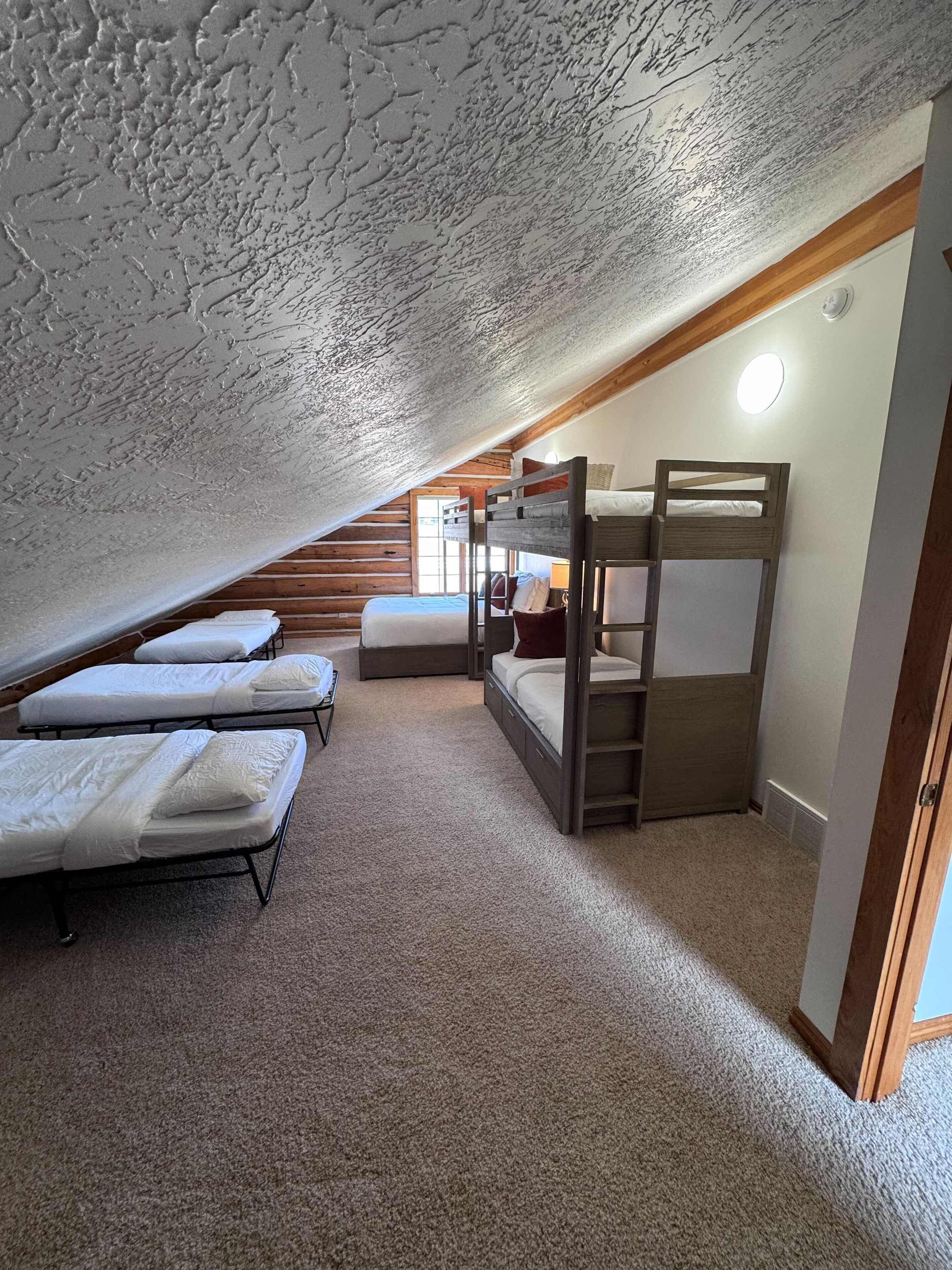 Bügeleisen/Bügelbrett, Reisekinderbett, WLAN, Bettwäsche