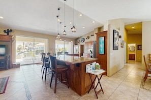 Interior - Luxurious Dog-Friendly home with an outdoor kitchen, private pool, spa, & casita (Bermuda Dunes)