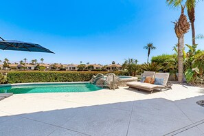 Pool - Waterfront, golf-view home w/ a private pool, pool spa, & outdoor dining area (La Quinta)